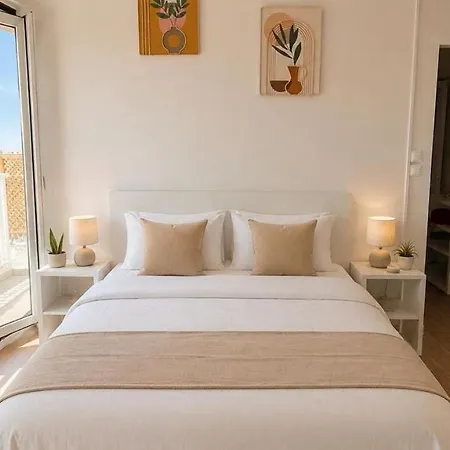 The Boheme Loft - Heated Jacuzzi And Sea View Πάτρα